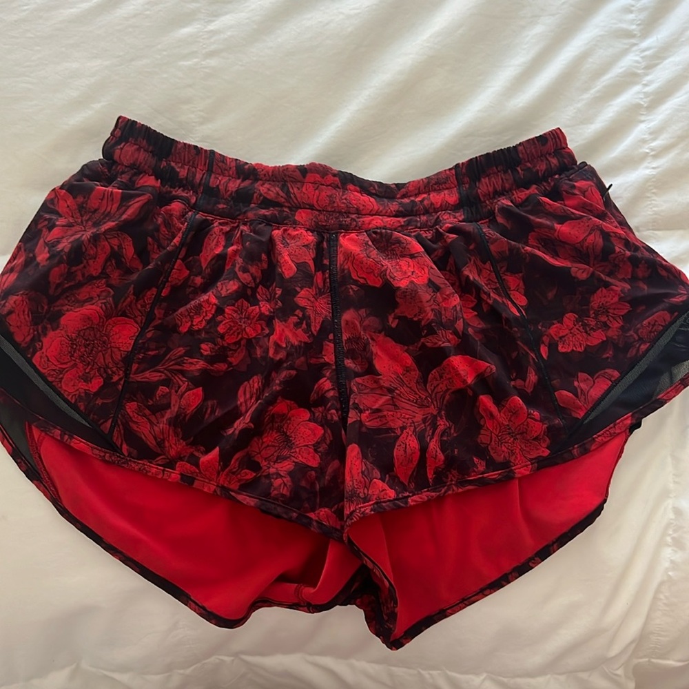 Lululemon limited edition hotty hot short 2.5 inseam (size 10 reg)